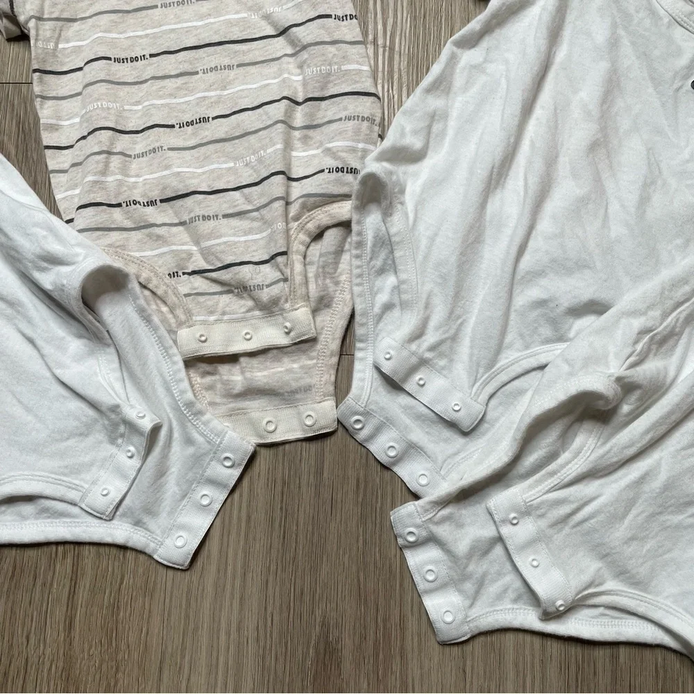 Nike Baby Shirts Summer Bundle of 4 | 6 - 9 months | White, Beige